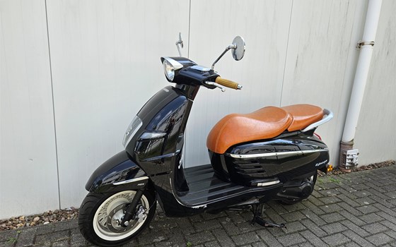 Gebrauchtmotorrad Peugeot Django 125 ABS - Bild 8
