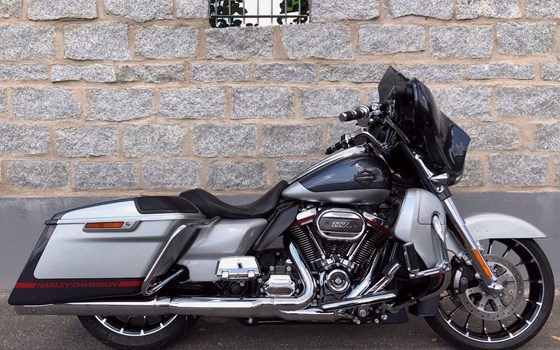 Gebrauchtmotorrad Harley-Davidson CVO Street Glide FLHXSE - Bild 5