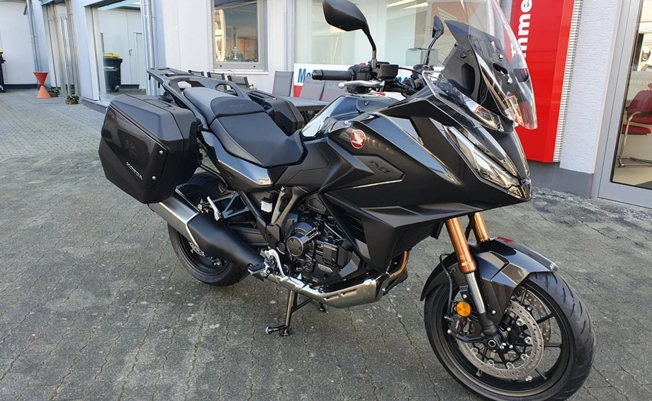 Angebot Honda NT1100 DCT Electronic Suspension Bild 2: Angebot Honda NT1100 DCT Electronic Suspension