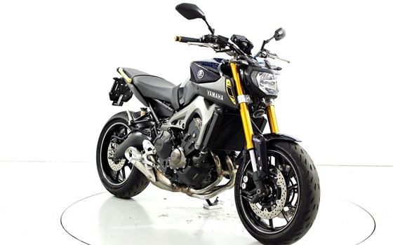 Motorrad Occasion Yamaha MT-09 - Bild 2