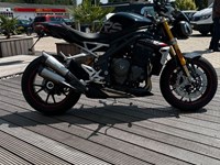 Gebrauchtmotorrad Triumph Speed Triple 1200 RS