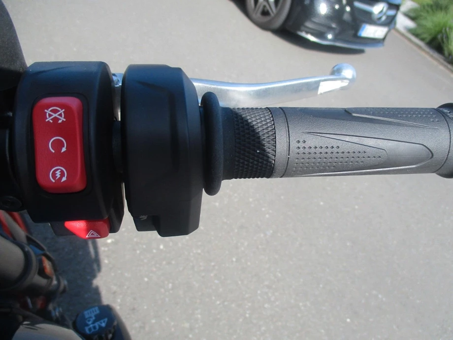 Angebot Triumph Trident 660 Triple Tribute Bild 11: Angebot Triumph Trident 660 Triple Tribute