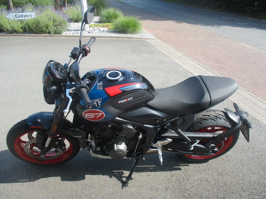 Angebot Triumph Trident 660 Triple Tribute Bild 6: Angebot Triumph Trident 660 Triple Tribute