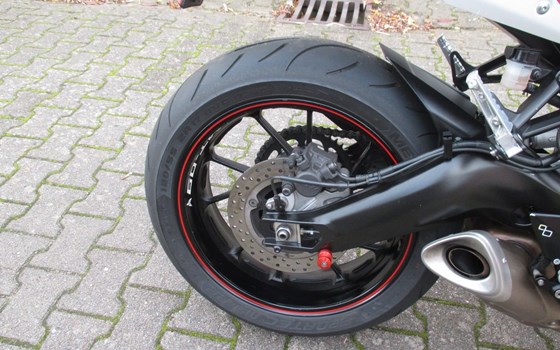 Gebrauchtmotorrad Yamaha MT-09 Street Rally - Bild 12