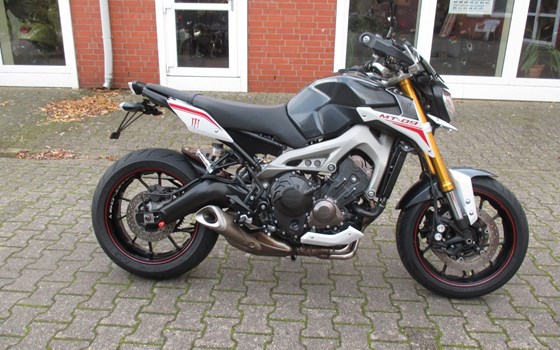 Gebrauchtmotorrad Yamaha MT-09 Street Rally - Bild 2