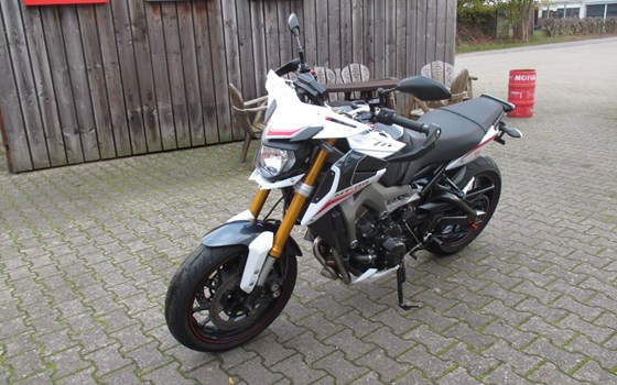 Gebrauchtmotorrad Yamaha MT-09 Street Rally - Bild 6