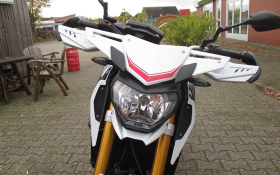 Gebrauchtmotorrad Yamaha MT-09 Street Rally - Bild 8