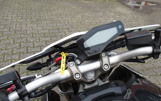 Gebrauchtmotorrad Yamaha MT-09 Street Rally - Bild 9