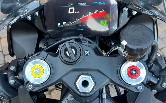 Gebrauchtmotorrad BMW S 1000 RR - Bild 2 Gebrauchtmotorrad BMW S 1000 RR - Bild 2