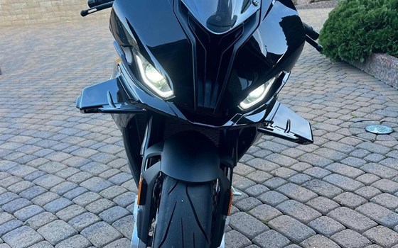 Gebrauchtmotorrad BMW S 1000 RR - Bild 4 Gebrauchtmotorrad BMW S 1000 RR - Bild 4