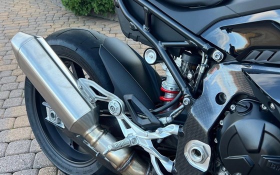 Gebrauchtmotorrad BMW S 1000 RR - Bild 9 Gebrauchtmotorrad BMW S 1000 RR - Bild 9