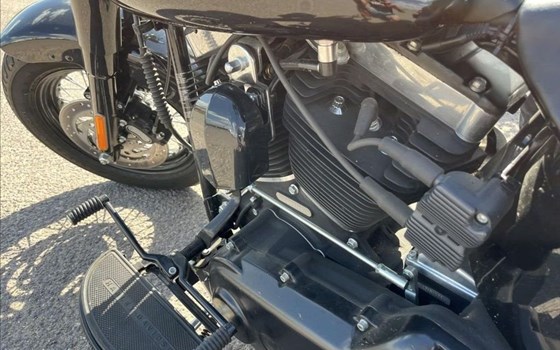 Gebrauchtmotorrad Harley-Davidson Softail Slim FLS - Bild 8