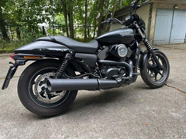 Gebrauchtmotorrad Harley-Davidson Street 750