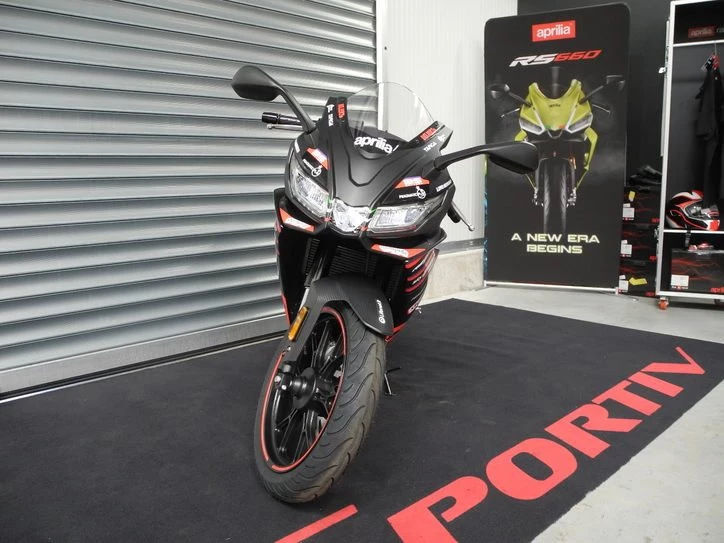 Angebot Aprilia RS 125 Replica Bild 3: Angebot Aprilia RS 125 Replica