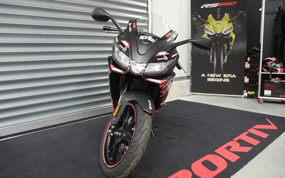 Neufahrzeug Aprilia RS 125 Replica - Bild 3
