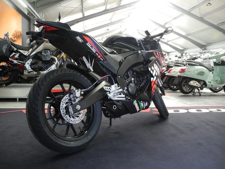 Angebot Aprilia RS 125 Replica Bild 7: Angebot Aprilia RS 125 Replica