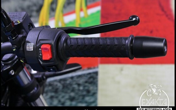 Neufahrzeug Moto Guzzi V7 Stone - Bild 19