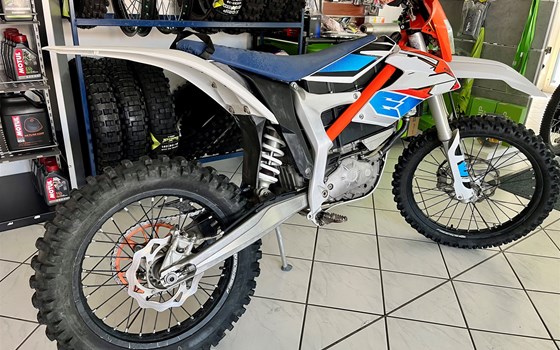 Gebrauchtmotorrad KTM Freeride E-XC - Bild 2 Gebrauchtmotorrad KTM Freeride E-XC - Bild 2