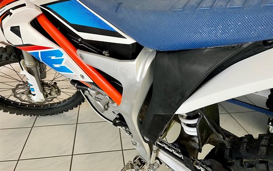 Gebrauchtmotorrad KTM Freeride E-XC - Bild 4 Gebrauchtmotorrad KTM Freeride E-XC - Bild 4
