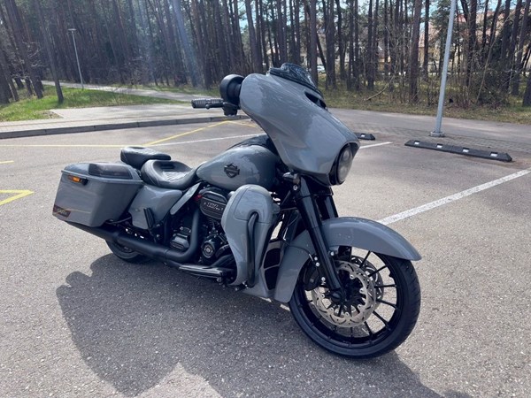Gebrauchtmotorrad Harley-Davidson CVO Street Glide FLHXSE