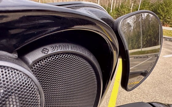 Gebrauchtmotorrad Harley-Davidson CVO Street Glide FLHXSE - Bild 12