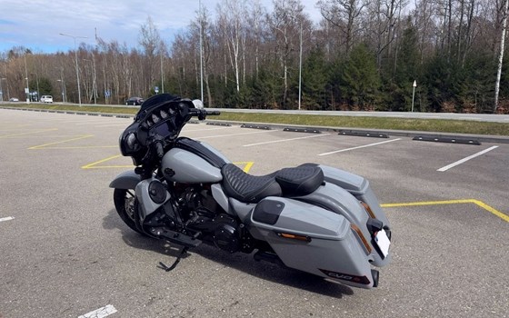 Gebrauchtmotorrad Harley-Davidson CVO Street Glide FLHXSE - Bild 4