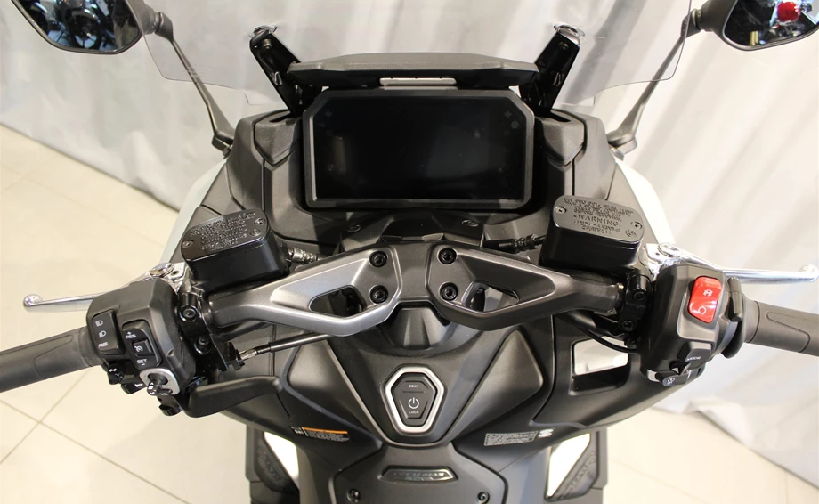 Angebot Yamaha TMAX Tech MAX Bild 15: Angebot Yamaha TMAX Tech MAX