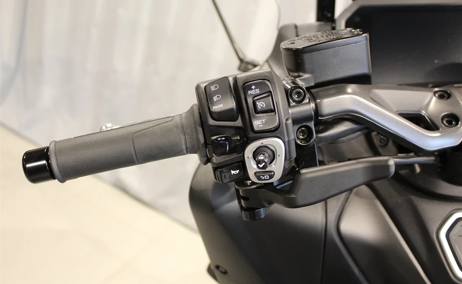Angebot Yamaha TMAX Tech MAX Bild 16: Angebot Yamaha TMAX Tech MAX