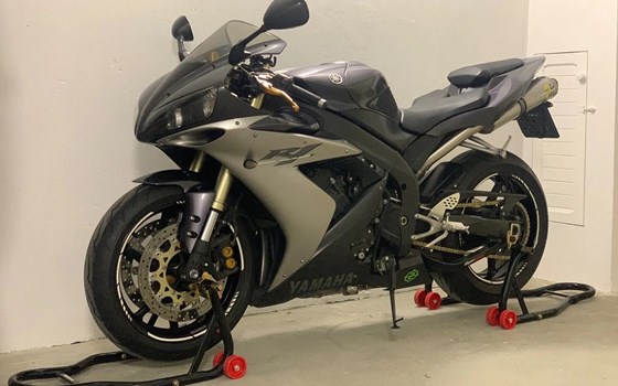 Gebrauchtmotorrad Yamaha R1 - Bild 1