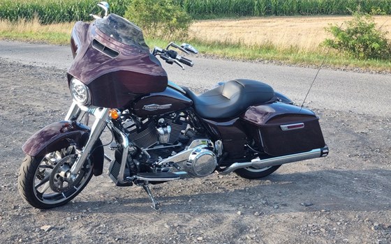 Gebrauchtmotorrad Harley-Davidson Street Glide FLHX - Bild 1 Gebrauchtmotorrad Harley-Davidson Street Glide FLHX - Bild 1