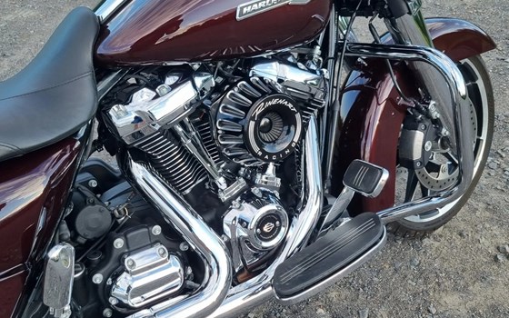 Gebrauchtmotorrad Harley-Davidson Street Glide FLHX - Bild 6 Gebrauchtmotorrad Harley-Davidson Street Glide FLHX - Bild 6