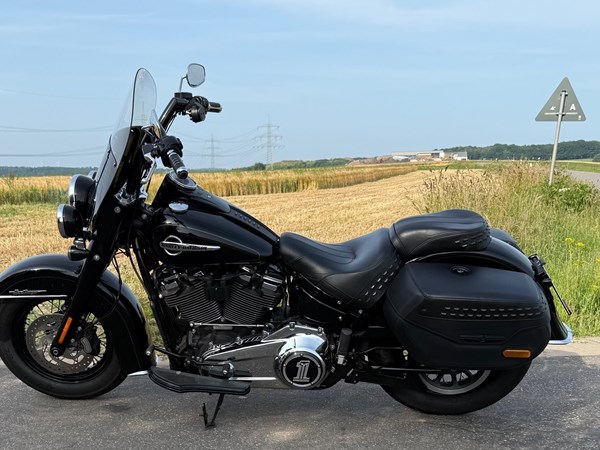 Gebrauchtmotorrad Harley-Davidson Softail Heritage Classic FLHC