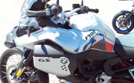 Gebrauchtmotorrad BMW F 900 GS Adventure - Bild 7