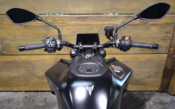 Motorrad Occasion Yamaha MT-09 - Bild 3