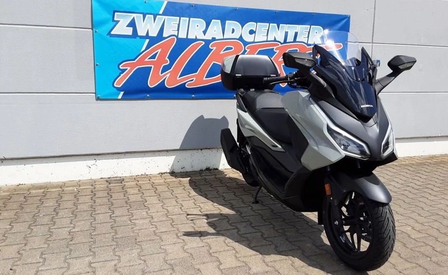 Offer Honda Forza 125 Bild 7: Offer Honda Forza 125