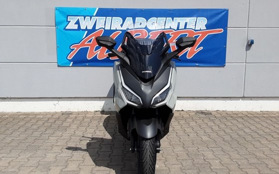 Gebrauchtmotorrad Honda Forza 125 - Bild 7