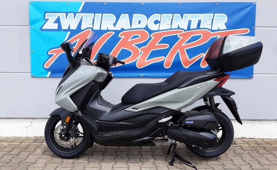 Offer Honda Forza 125 Bild 9: Offer Honda Forza 125
