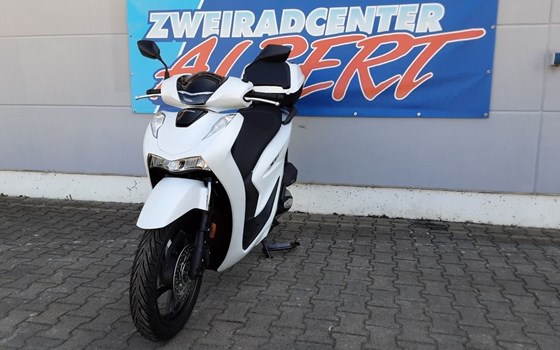 Gebrauchtmotorrad Honda SH125i - Bild 10