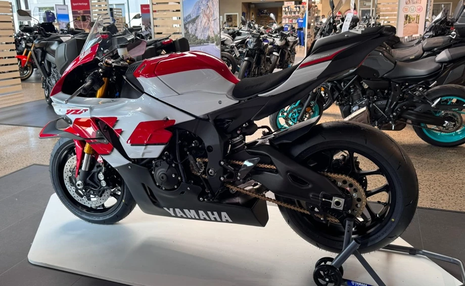 Angebot Yamaha R1 GYTR Bild 3: Angebot Yamaha R1 GYTR