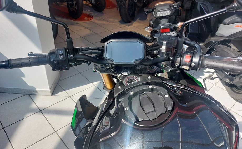 Offer Kawasaki Z900 SE Bild 6: Offer Kawasaki Z900 SE