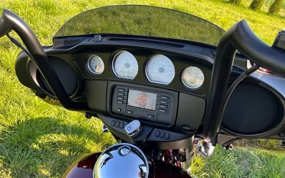 Gebrauchtmotorrad Harley-Davidson Street Glide FLHX - Bild 5