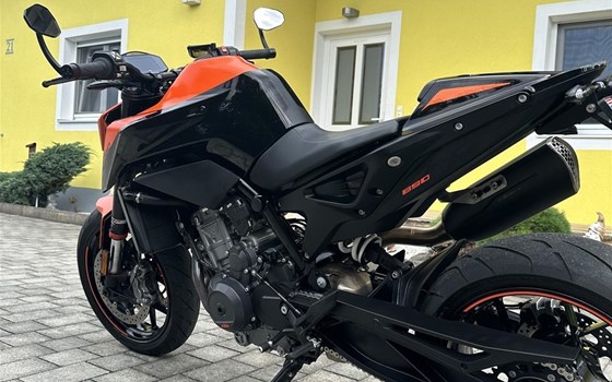 Gebrauchtmotorrad KTM 890 Duke - Bild 3 Gebrauchtmotorrad KTM 890 Duke - Bild 3