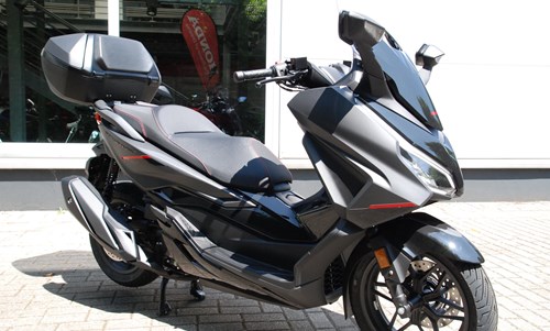 Honda Forza 350