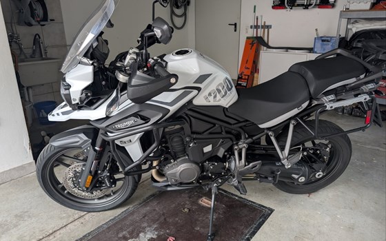 Gebrauchtmotorrad Triumph Tiger 1200 Alpine Edition - Bild 1 Gebrauchtmotorrad Triumph Tiger 1200 Alpine Edition - Bild 1