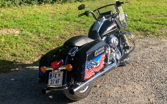 Gebrauchtmotorrad Harley-Davidson Road King Classic FLHRC - Bild 2