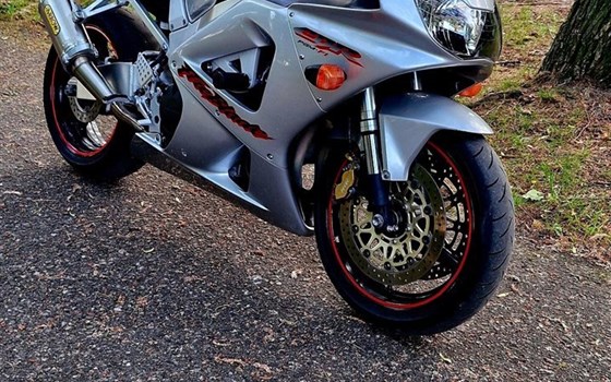 Gebrauchtmotorrad Honda CBR 900 RR Fireblade - Bild 1