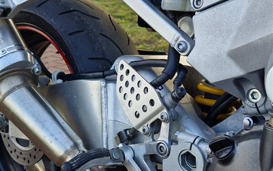 Gebrauchtmotorrad Honda CBR 900 RR Fireblade - Bild 4