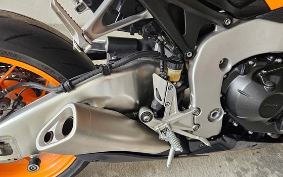Gebrauchtmotorrad Honda CBR1000RR Fireblade - Bild 5 Gebrauchtmotorrad Honda CBR1000RR Fireblade - Bild 5
