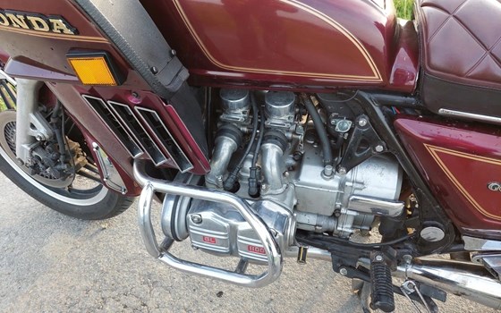 Gebrauchtmotorrad Honda GL 1100 Goldwing - Bild 6