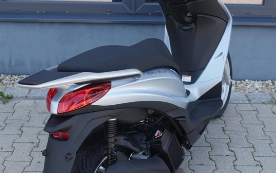 Neufahrzeug Piaggio Medley 125 - Bild 8